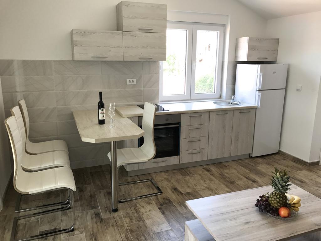 Franovic Apartments Tivat Exterior photo
