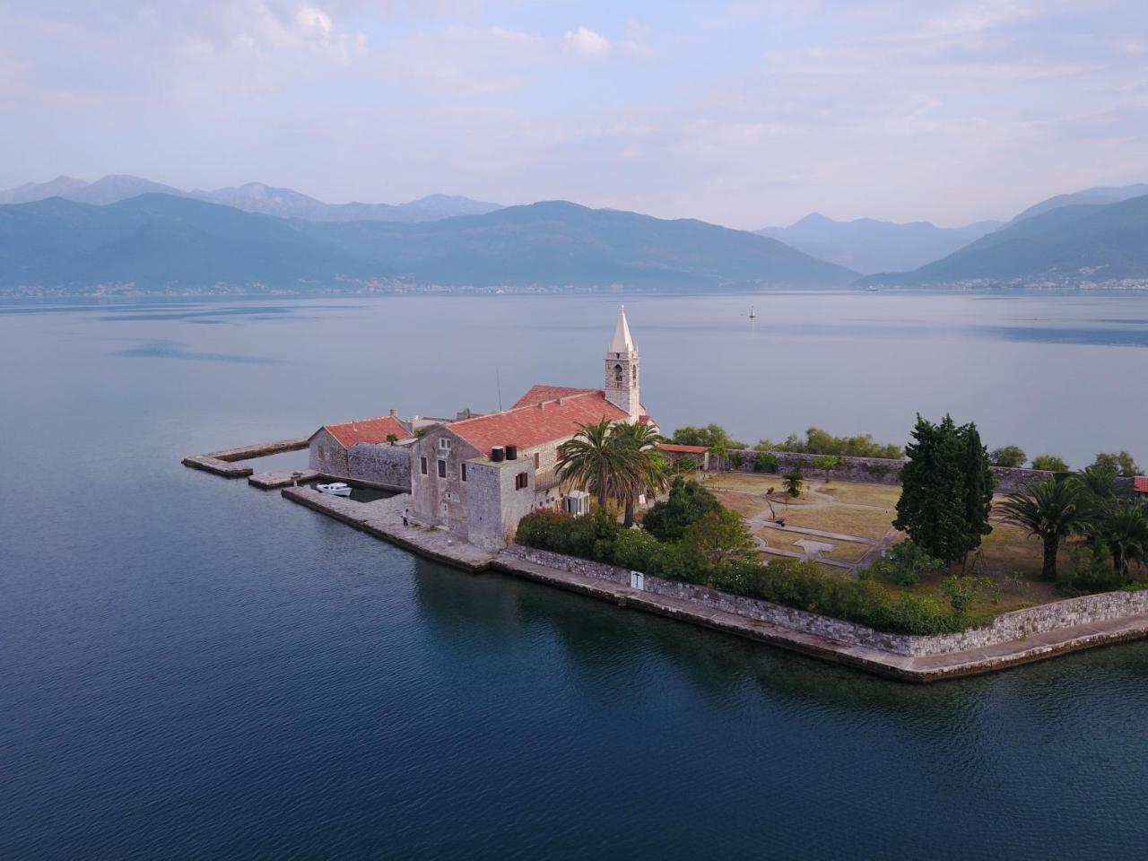 Franovic Apartments Tivat Exterior photo
